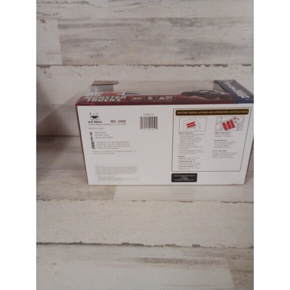 Bigfoot Radio Control 1:24th Scale 4x4x4 New In box - Picture 12 of 13